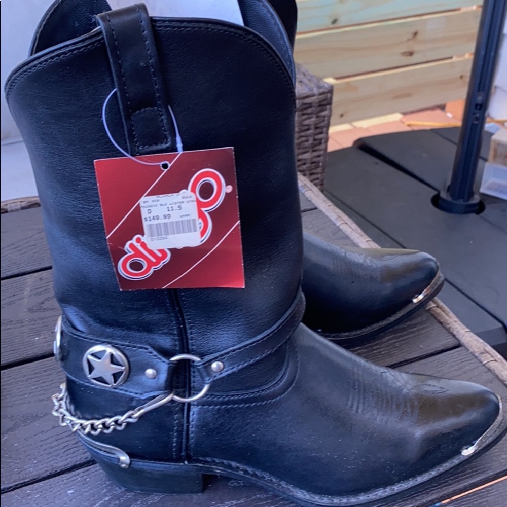 Men’s Black leather Dingo Cowboy boots.